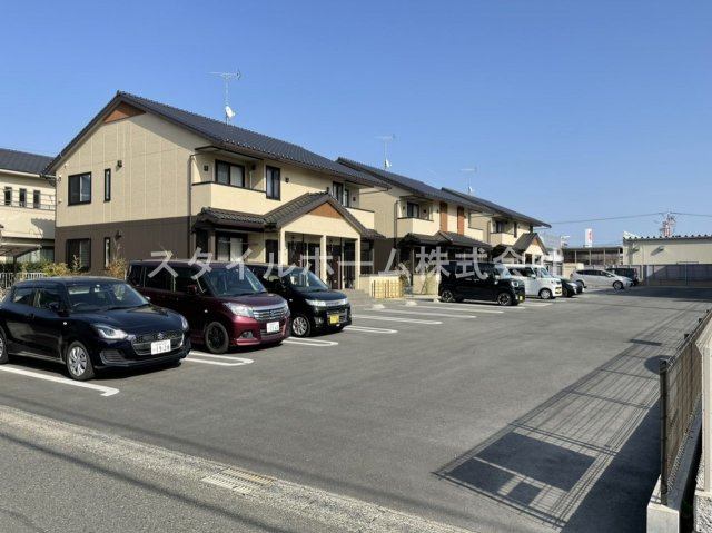 グリーンステージ松井Ａの駐車場|駐車スペースもあります
