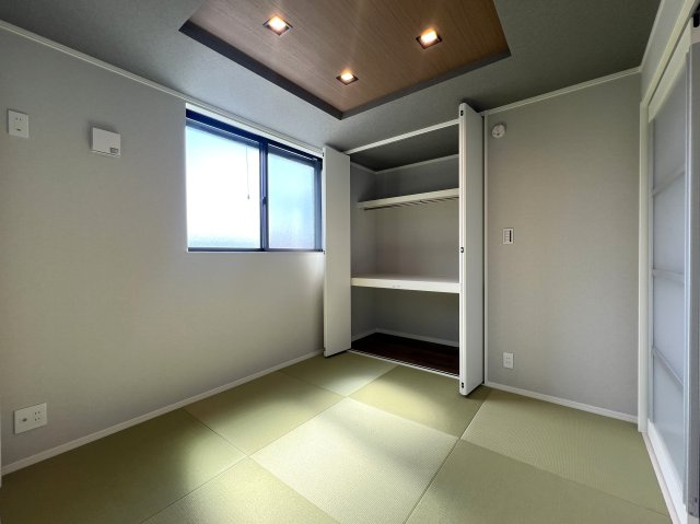 内装・設備・お庭・カースペース。全てにおいて別格！！夢が詰まった憧れの戸建ここにあり！気にならないワケがない！そんな物件は、【座間市南栗原3丁目】新築戸建の和室|和室があると、家にあたたかい雰囲気が生まれます