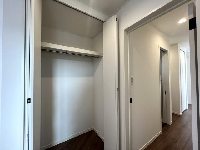 内装・設備・お庭・カースペース。全てにおいて別格！！夢が詰まった憧れの戸建ここにあり！気にならないワケがない！そんな物件は、【座間市南栗原3丁目】新築戸建の収納|便利な収納スペースです