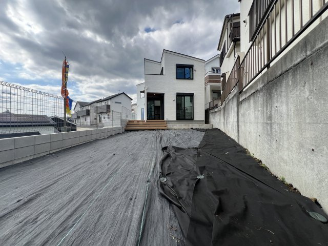 内装・設備・お庭・カースペース。全てにおいて別格！！夢が詰まった憧れの戸建ここにあり！気にならないワケがない！そんな物件は、【座間市南栗原3丁目】新築戸建の庭|お庭も活用できます