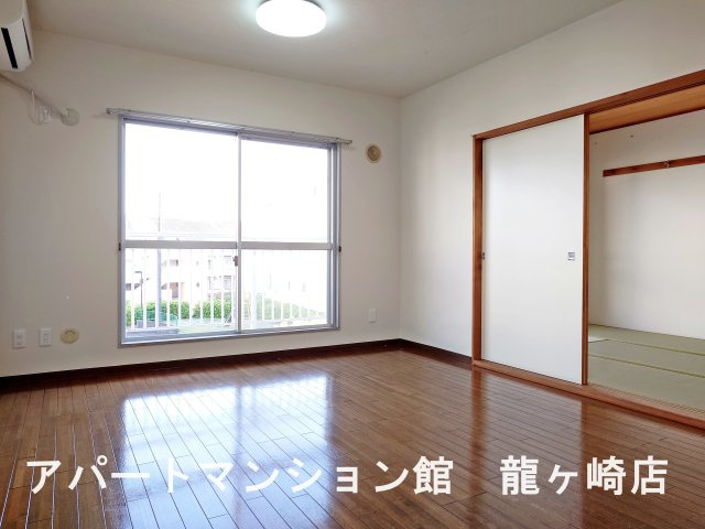 竜ヶ崎ハイツBの居間・リビング