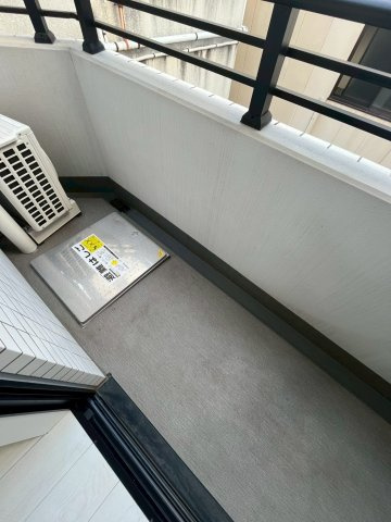 【バルコニー】