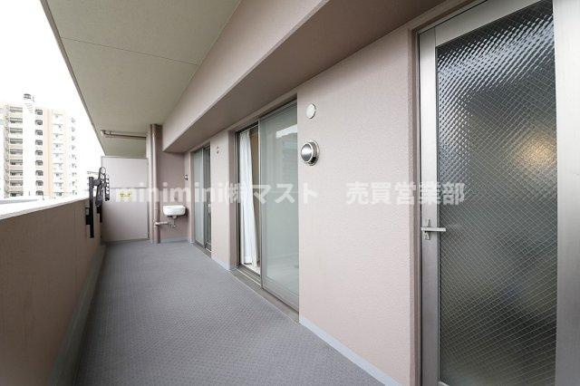 サクセスブリッジ弁天町のバルコニー