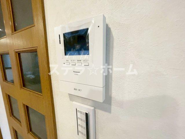 菅原3 中古戸建の防犯設備|モニター付きインターホンです