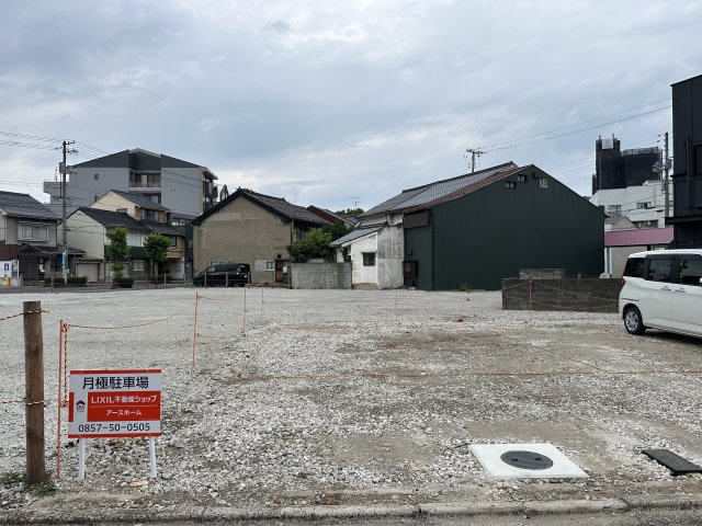 今町　駐車場