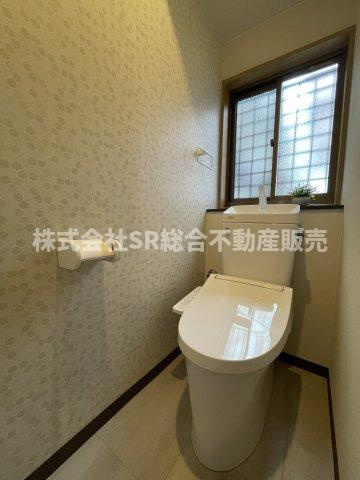 三島1丁目中古戸建のトイレ|温水洗浄便座もございます♪