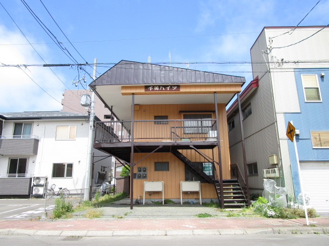 釧路市共栄大通９丁目のアパートの外観