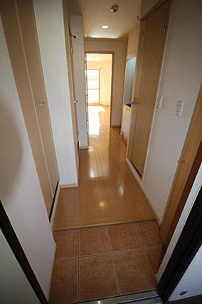 ハイビレッジ六甲の玄関