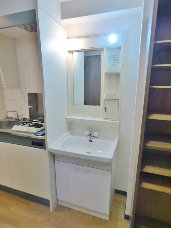 グランデアステール芦屋の洗面所