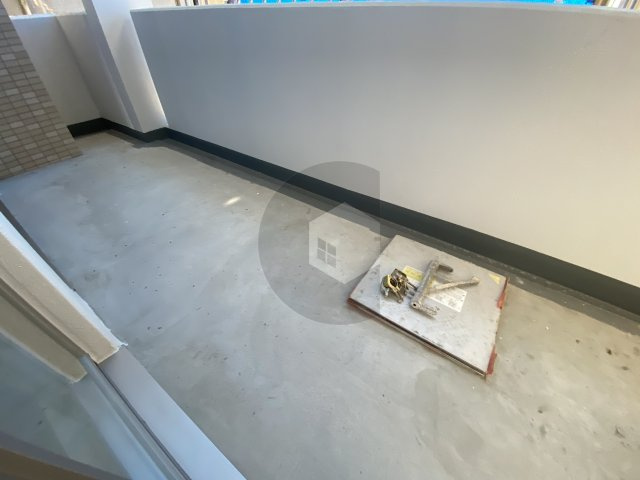 Mazon Kosakahommachiのバルコニー