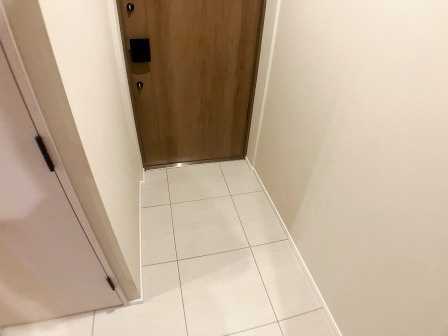シーズンフラッツ新大塚の玄関