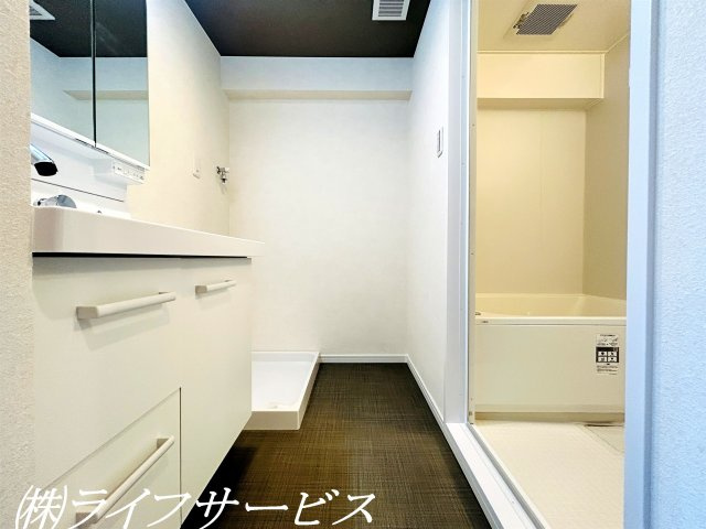 【洗面所】 | ニュー大阪ハイツ（宮原２丁目） | 洗面室