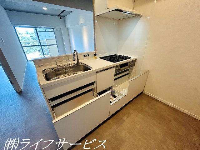 【キッチン】 | ニュー大阪ハイツ（宮原２丁目） | キッチンはスライド式収納採用