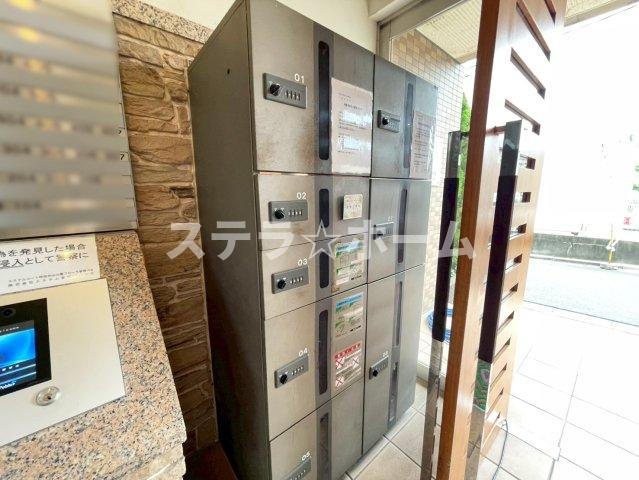 エステムコート吹田片山公園の設備|便利な宅配ボックス付きです