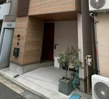 清澄二丁目戸建てのエントランス