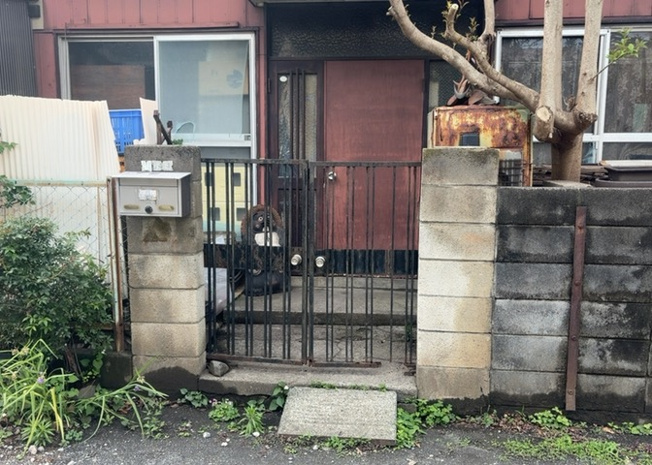【防犯設備】 | 当然のことではありますが、オートロックやセンサーライト、ホームセキュリティーなどの防犯設備があれば、小さいお子様がいるご家庭も安心ですよね！まず物件購入の際は、防犯設備もチェックするようにしましょう。