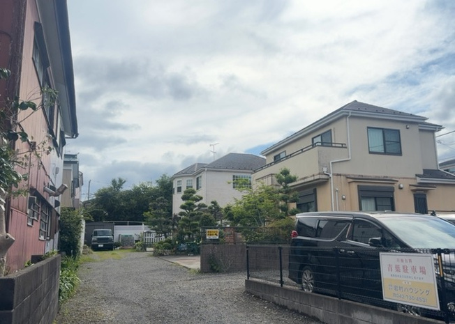 【展望】 | 土地の地勢が高台の場合、景色を綺麗にみることができ、景色にこだわってお家探ししている方におすすめです！また平坦地よりも風通しがいいというメリットがあります。デメリットもあるので是非現地でご確認下さい。