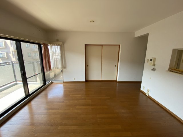 ロイヤル芦屋翠ヶ丘の居間・リビング