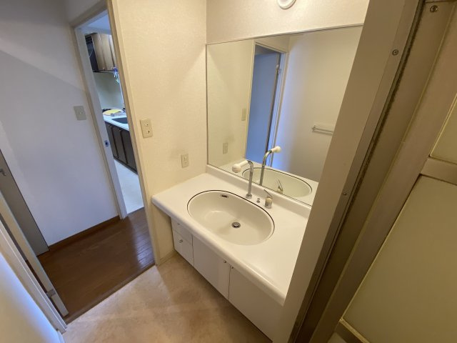 ロイヤル芦屋翠ヶ丘の洗面所