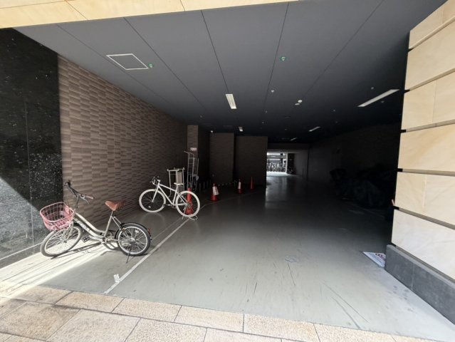セノアタワー泉の駐車場