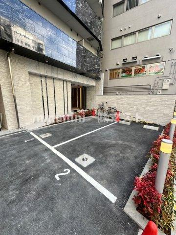 大阪市中央区谷町１丁目の賃貸マンションの駐車場