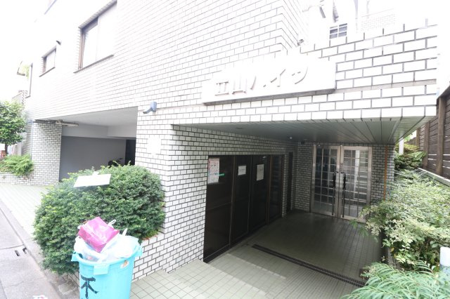 【エントランス】
