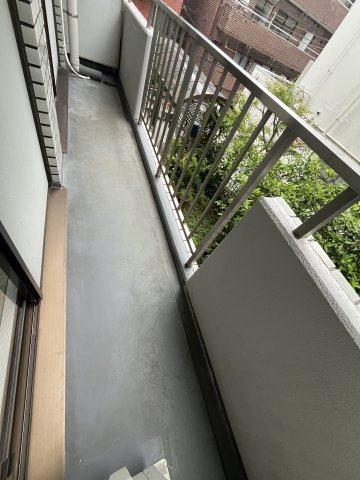 【バルコニー】