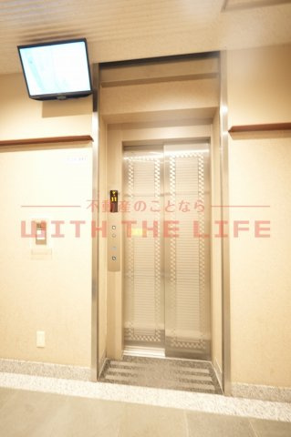 クイーンズプラザ久留米中央【10.000円キャッシュバック対象物件】のロビー|ゆとりのあるロビーです