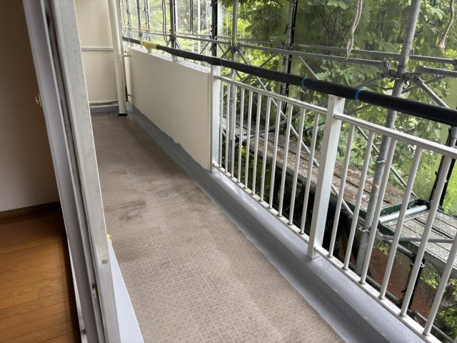 【バルコニー】