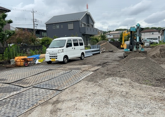 【外観】 | 人が暮らすうえで日光は大切な要素となります。日当たりの良さは譲れないポイントですね。併せて近くに大きな建築物の建築予定がないか、あるいはそれが可能な土地が近くにないか事前に確認することもお勧めします。