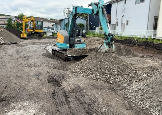 【外観】 | 物件の詳細については、現地を見てわかること以外に、役所や法務局などで調べないとわからないことがあります。そのため、現地に行く場合は、もしこの物件を買ったらどのような生活ができるかをイメージしましょう。