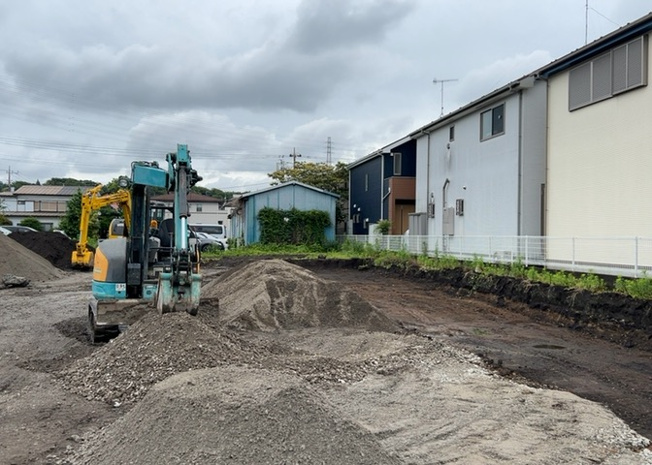 【外観】 | 土地の面積＝住宅面積ではありません。建ぺい率の問題などで、土地のある場所によって住宅を建てられる面積は限られています。高さもしかり、「土地」という言葉の中には、建築条件も含まれると考えておきましょう。