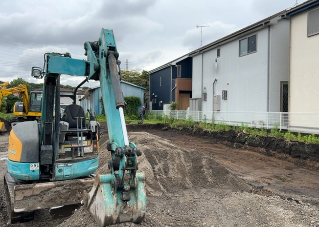 【外観】 | 家を建てる前提で土地を探している場合、地盤の丈夫さは譲れない条件の一つです。地盤が脆弱だと追加工事が必要となります。また、過去に地盤沈下や液状化現象を起こした土地は、できるだけ避けた方がいいでしょう。