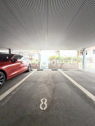 リバージュ住吉の駐車場