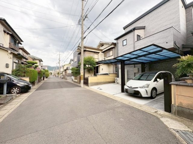 宇治市五ケ庄北ノ庄の前面道路含む現地写真
