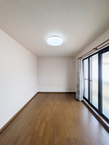 深江南町2丁目中古戸建の洋室|3階洋室約7.5帖写真
