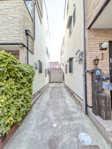 深江南町2丁目中古戸建の駐車場|敷地内駐車場（2台可）※お車のサイズによりますので都度ご確認くださいませ。
