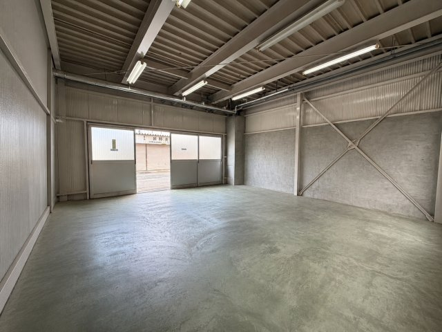 千種区城木町一丁目戸建の駐車場|車庫（1階部分）
※CG加工により一部家具等を削除しています。