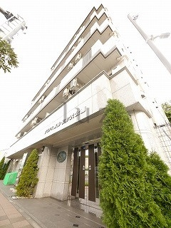 グリアス横浜三ッ沢公園の外観