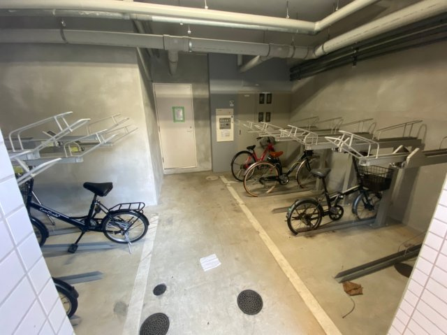 RAFFLE SHINSAKAE　名古屋市賃貸　仲介手数料無料の駐車場