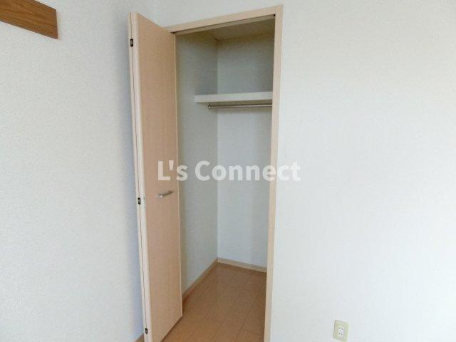 【設備】 | エルデムＺＥＮ　Ａ | 全部屋にクローゼット付き。