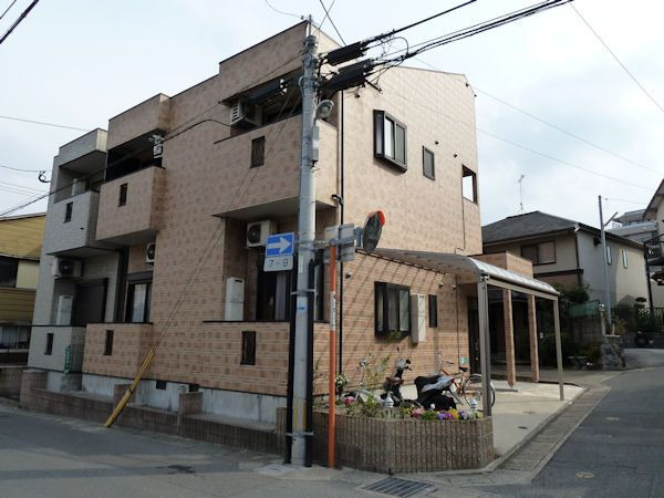 イースピア長住南の外観