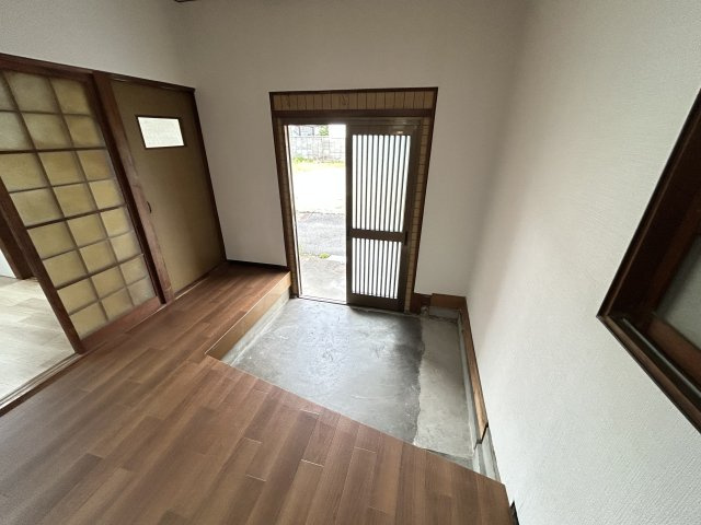 岡田５丁目平屋の玄関
