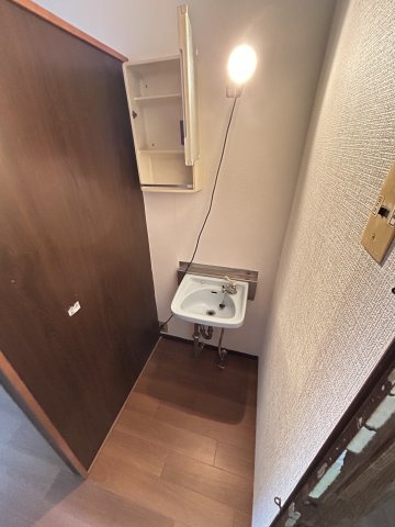 岡田５丁目平屋の独立洗面台