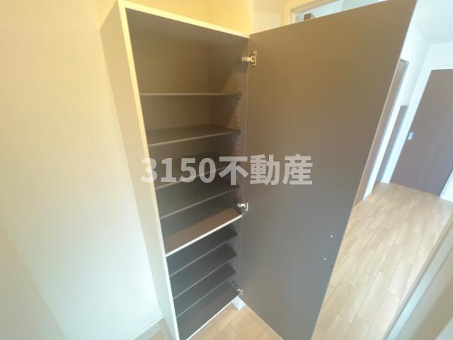 ルヴニール・KATADAの収納|シューズBOX