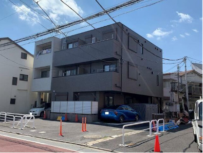 プティサリチェの外観