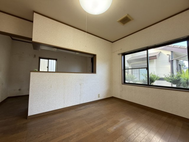 和モダンの趣ある邸宅×南庭付き・室内綺麗♪大田原市美原の居間・リビング|こちらの居間で趣味の時間をお楽しみください