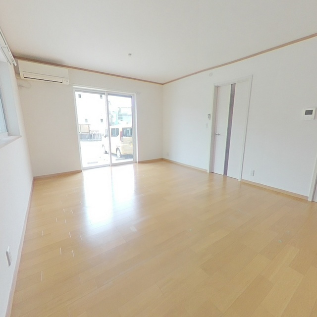 岐阜市北一色戸建賃貸の居間・リビング