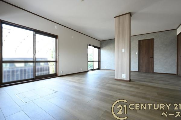 大和高田市今里川合方　一戸建の居間・リビング