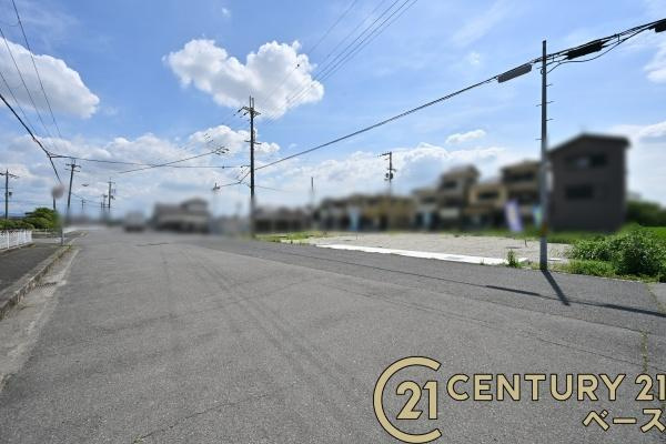 磯城郡田原本町大字平田の売地の前面道路含む現地写真|■現地撮影写真■広々とした前面道路で駐車も楽々！